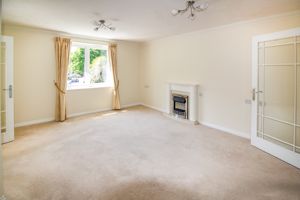 LIVING ROOM- click for photo gallery